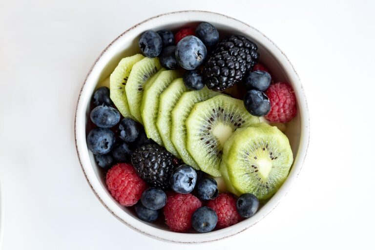 breakfast, fruit, food, healthy, a bowl of fruit, blueberries, kiwi, raspberries, meal, breakfast, breakfast, fruit, food, kiwi, kiwi, kiwi, kiwi, kiwi