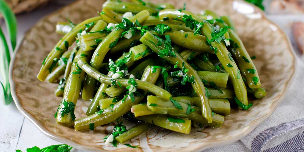 Grüner Bohnensalat mit Zwiebeln Rezept