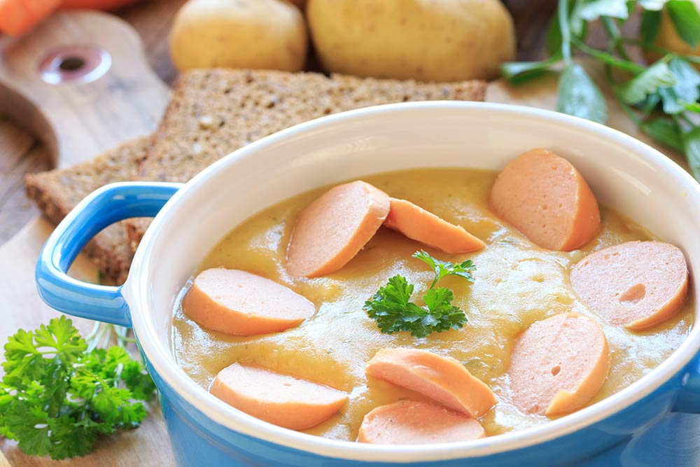 Kartoffelsuppe mit Würstchen