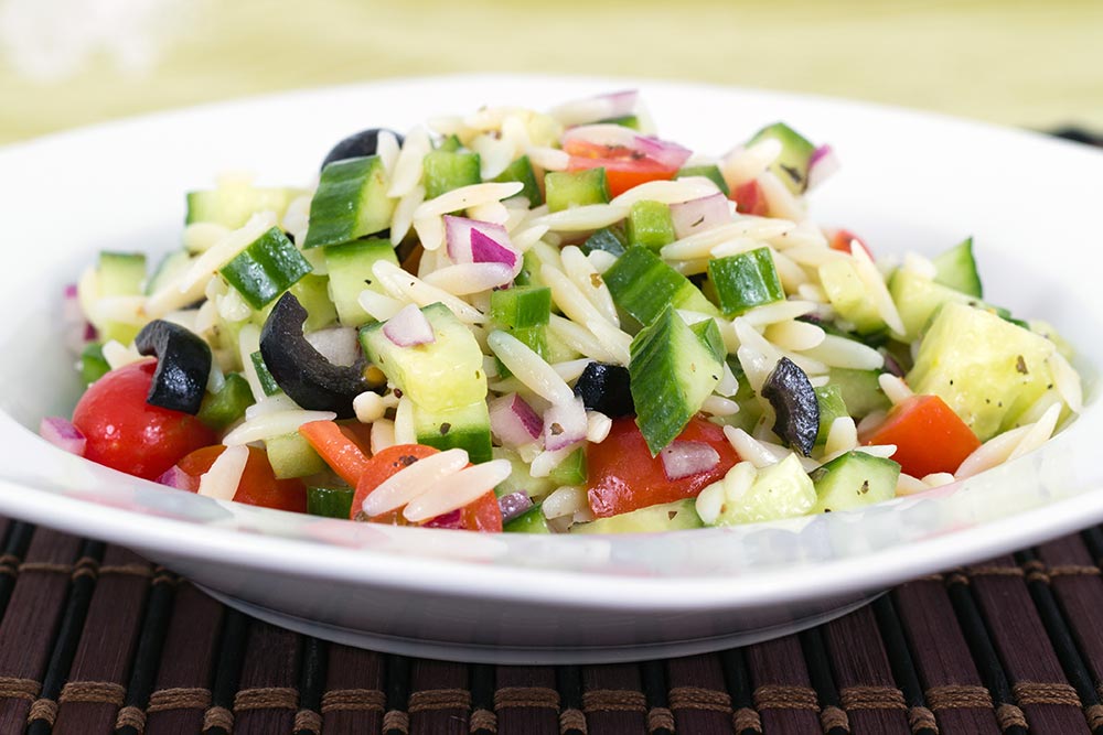 Griechischer Kritharaki Salat