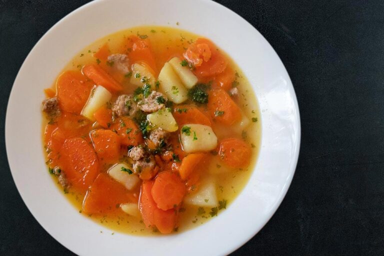 Möhreneintopf mit Kartoffeln | Oma&amp;#39;s Rezept | 35 Min.