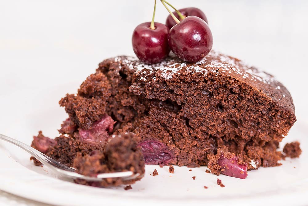 Schoko-Kirsch-Kuchen mit Sauerkirschen